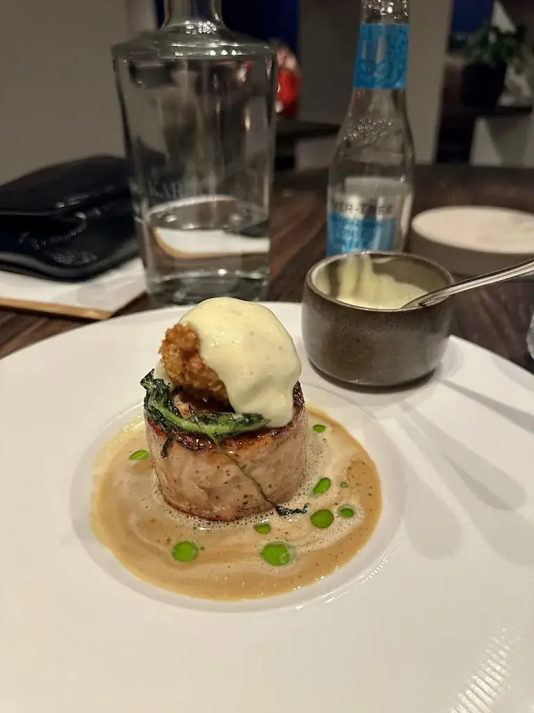 Campbell_Karel de Stoute_Gent_review