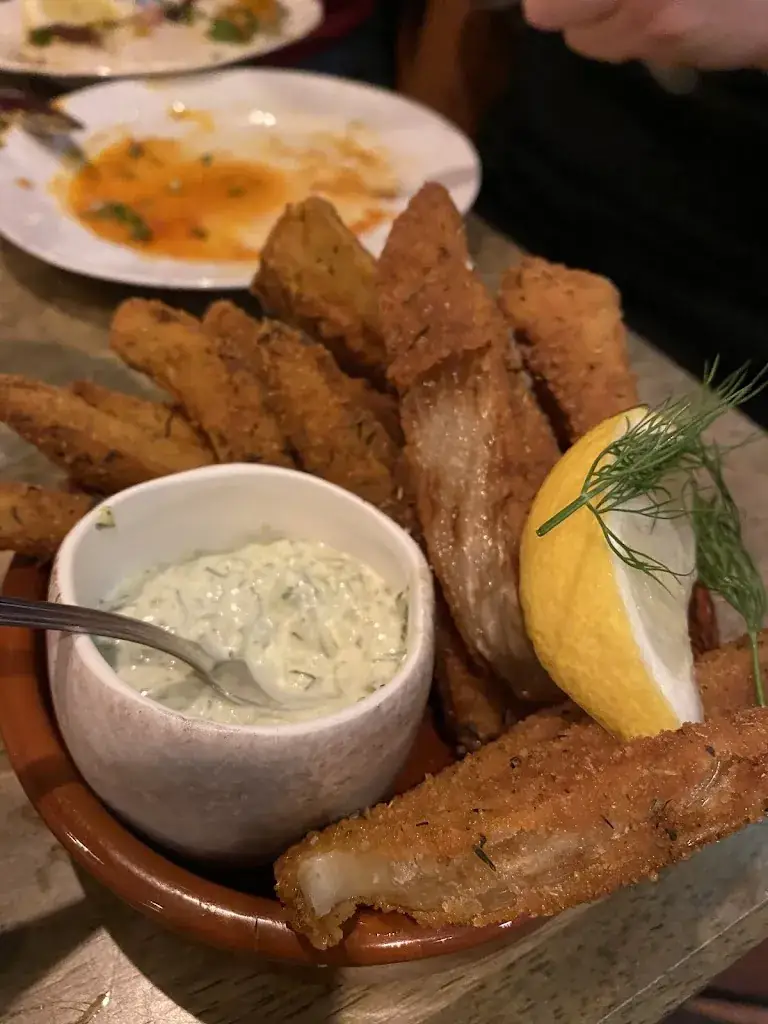 Mayleen Chang_Joan_Gent_review