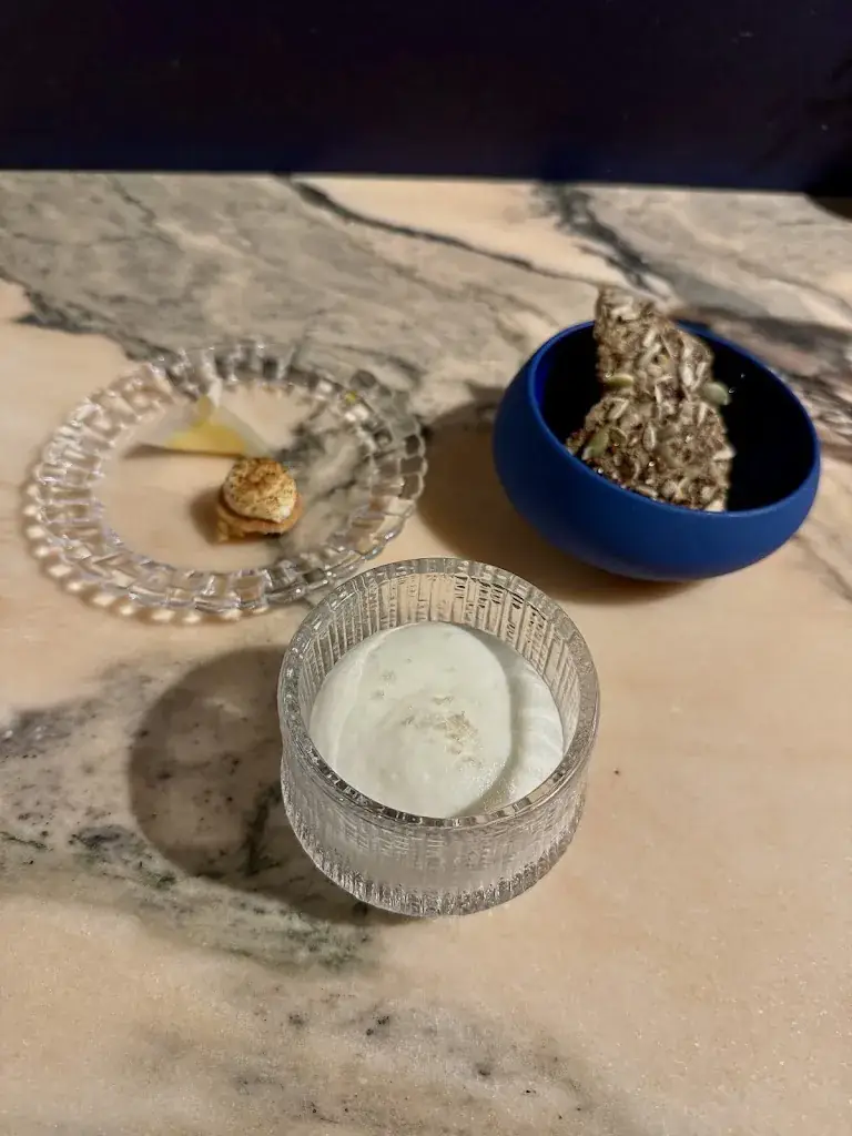 Alyson Lenhoff_Souvenir_Gent_review