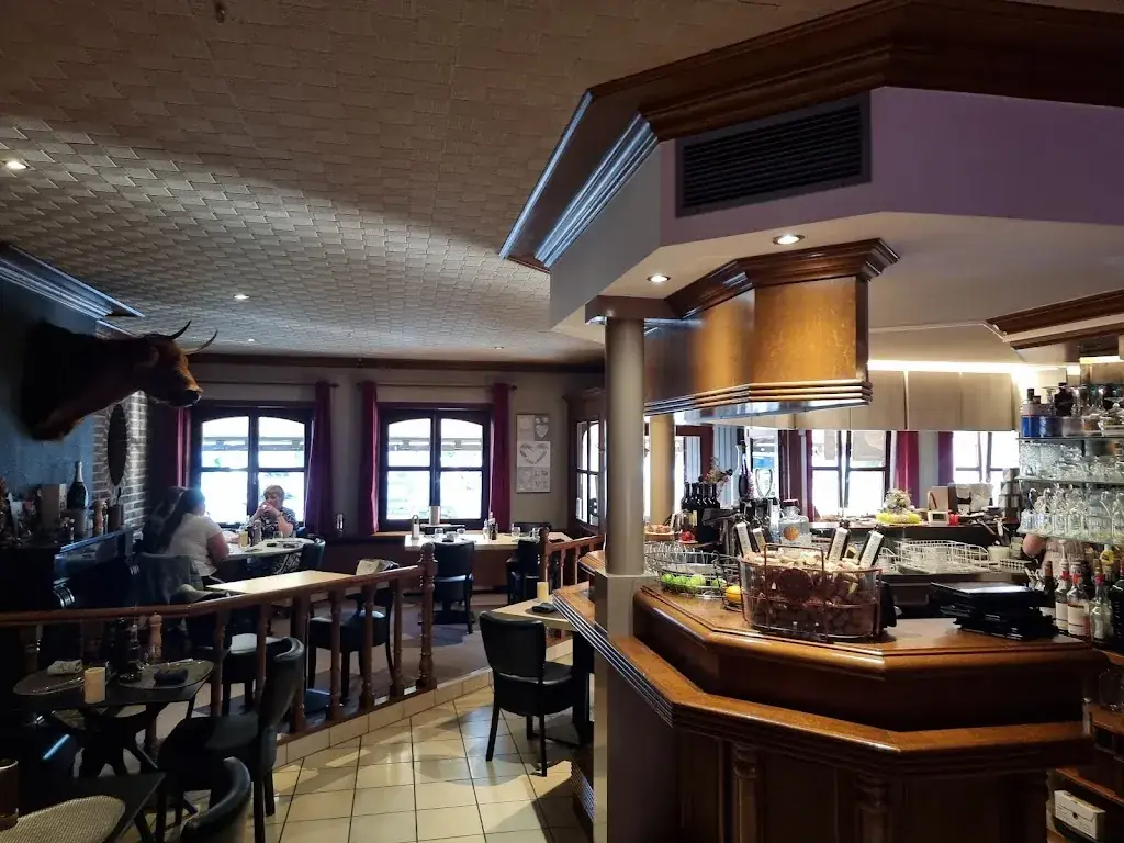 Chris De Weghe_Hof Ten Bruul_Haaltert_review