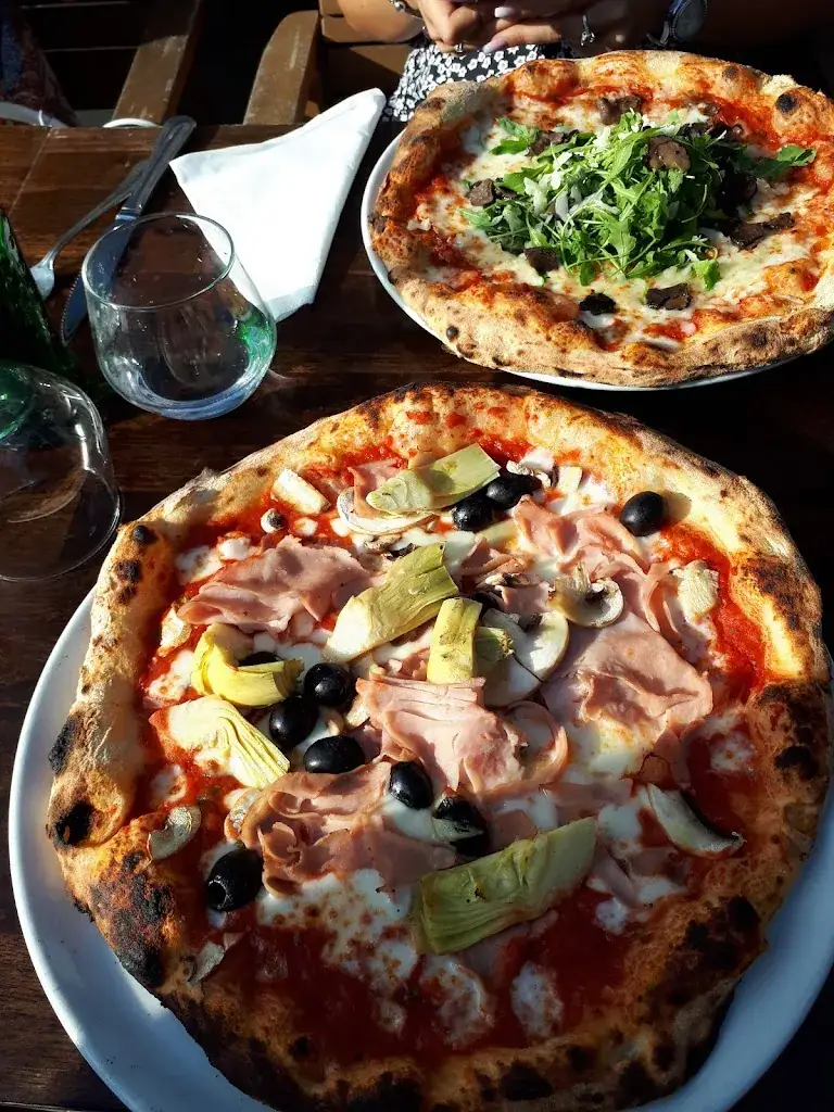 Menu_Pizzeria Via Napoli_Grimbergen_image_6