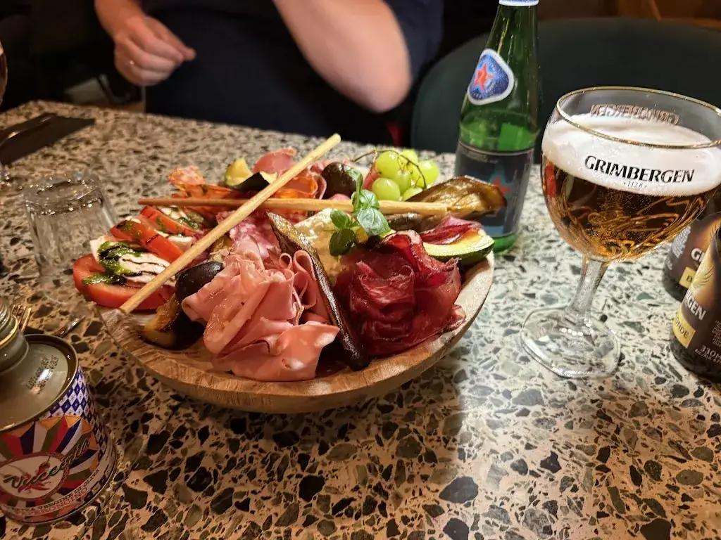 Pascal_Pizzeria Via Napoli_Grimbergen_review