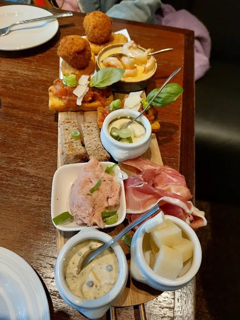 justine dewaegenaere_De Mart_Harelbeke_avis