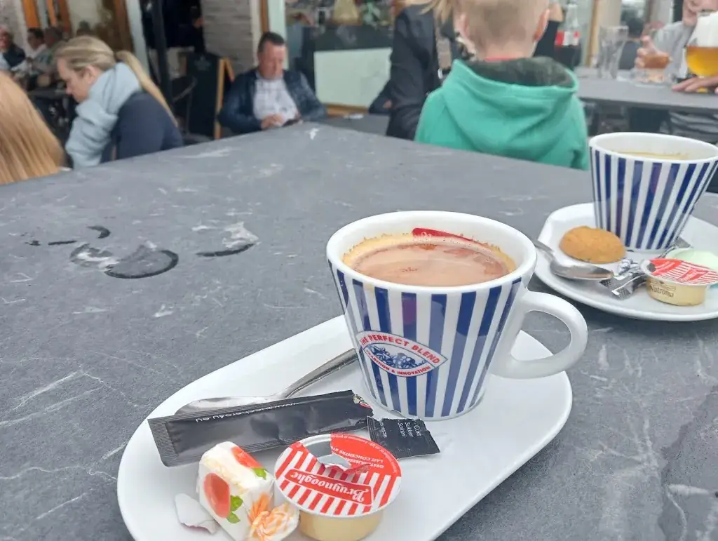 sara declerck_De Living Harelbeke_Harelbeke_reseña