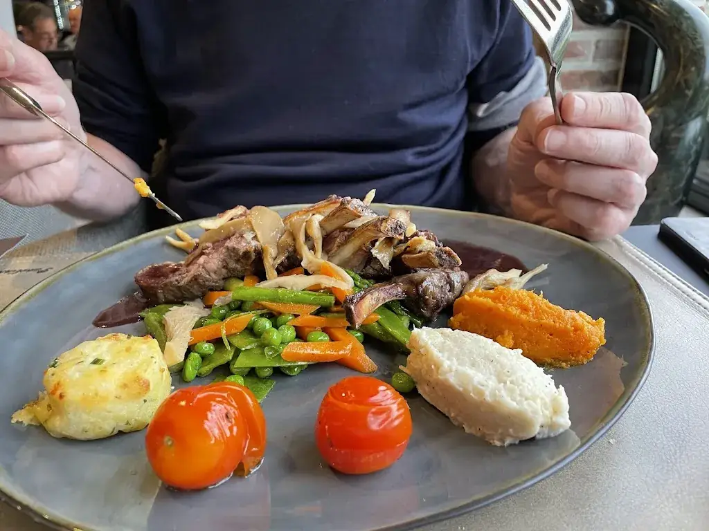 Kim J_Drie Goten_Hamme_Bewertung