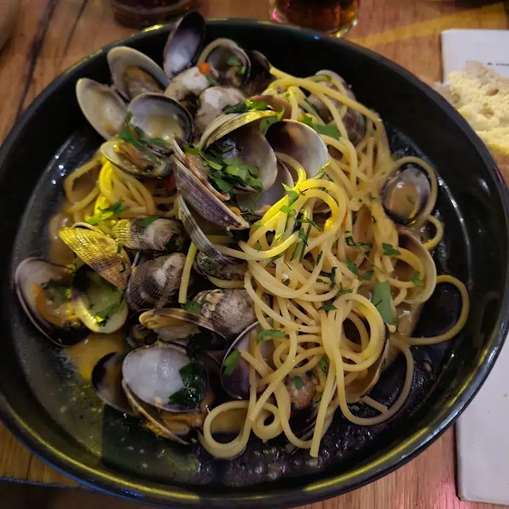 L’Aperi Vino_Hasselt_slider_image_3