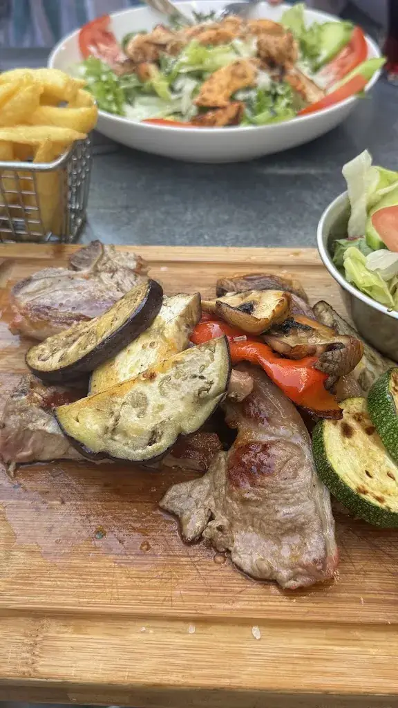 Ahmad AL Jaloudi96_The blue_Bruxelles_Bewertung