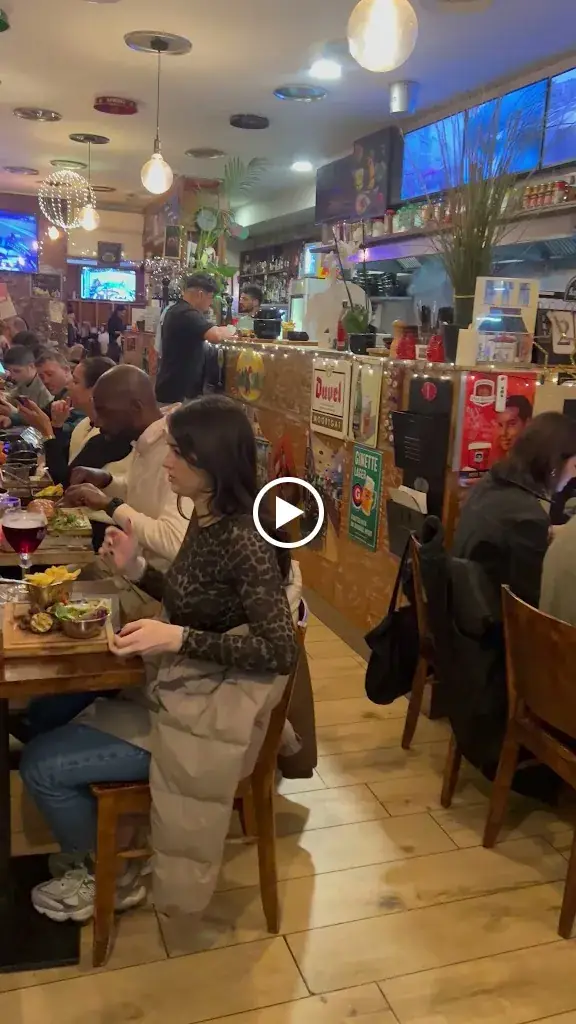 The blue_Bruxelles_slider_image_2