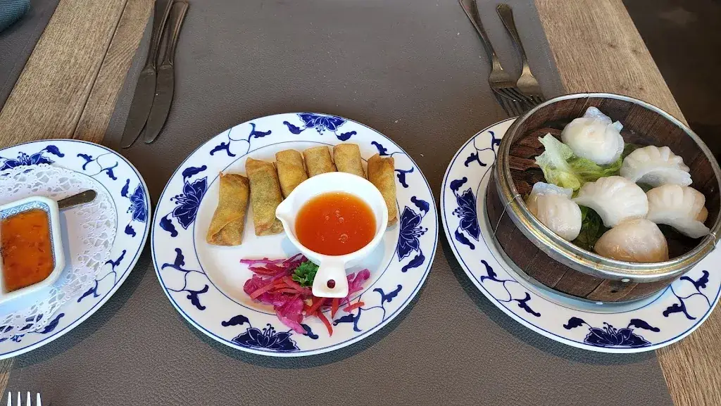 R Van Bortel_Kong's Garden_Herentals_avis