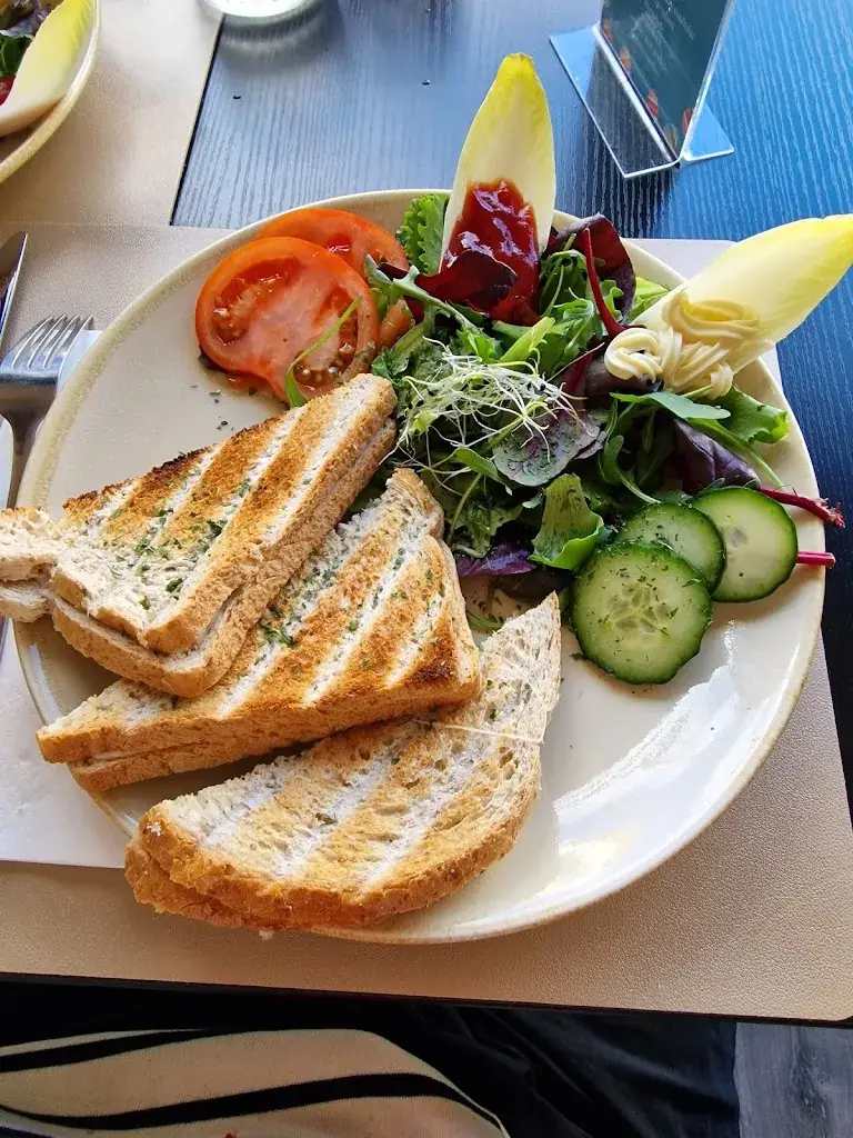 Epicurean Flow_Coffee & Sweets_Herentals_review