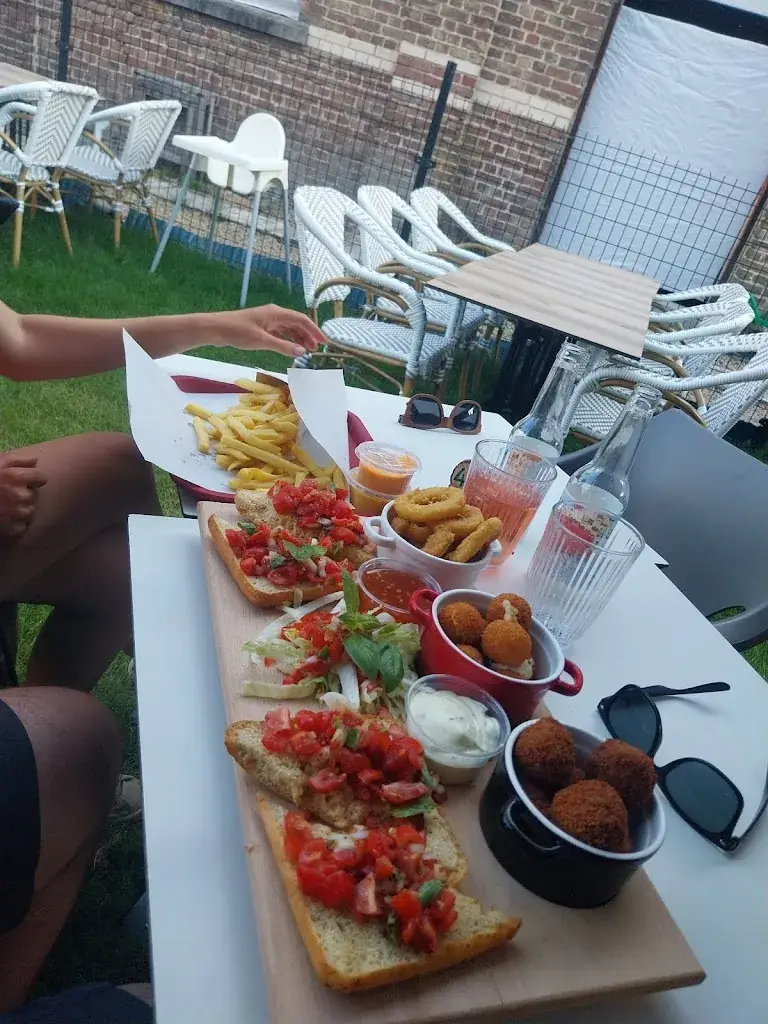 Menü_Frituur Friddl_Hoegaarden_Bild_8