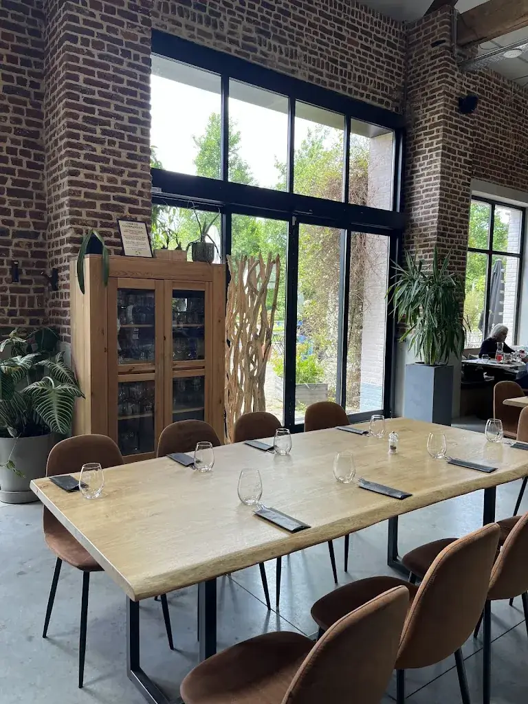 Valeriya Tsvetnova_Les Terres D’Ici_Hulpe_reseña