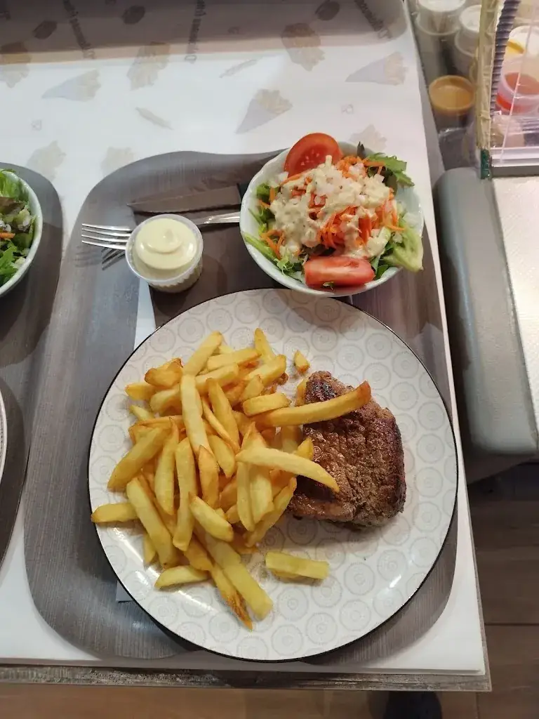 Menu_Frituur Het Puntzakje_Houthulst_imagen_2