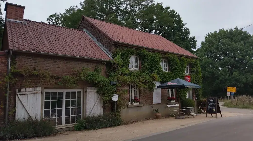 Enikő Orbán_Bed van Napoleon_Lubbeek_Bewertung