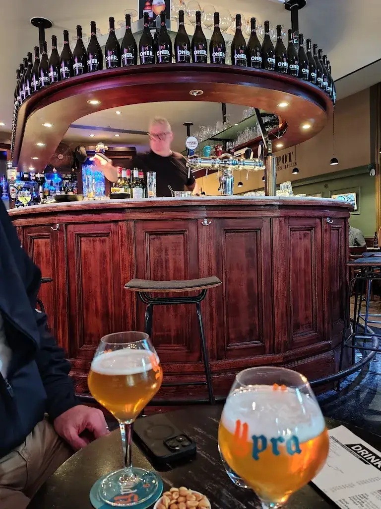 Mike Collins_Marktcafé Les Halles_Ieper_review