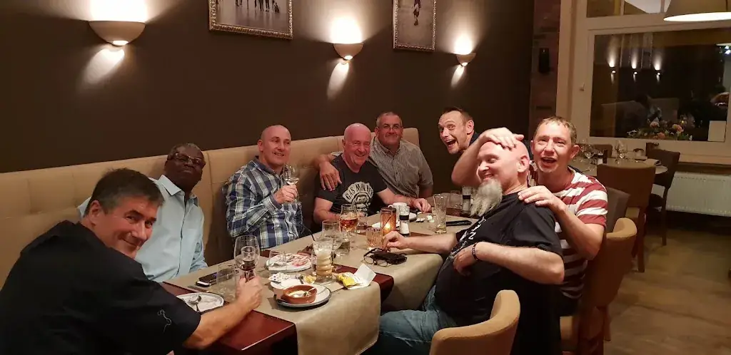 Mark Owen_A L'Envers_Ieper_review