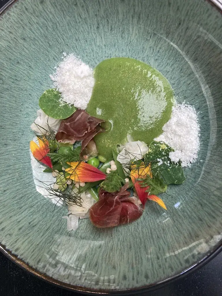 Job Thomas_Bacon_Ieper_review