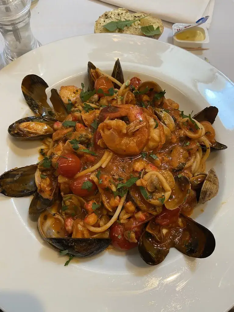 Ristorante Pizzeria La Vita è bella_Izegem_slider_image_3