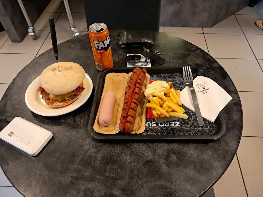 Milenko Depoorter_Frituur Snack 'T Sloeberke_Ingelmunster_avis