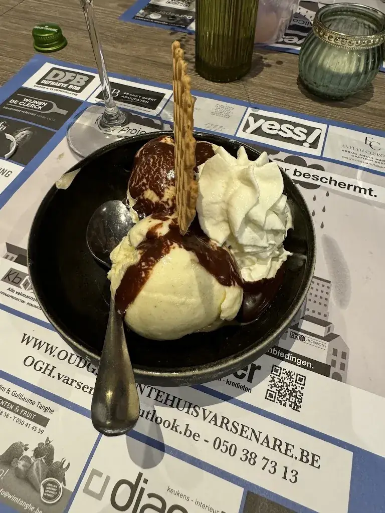 Mohan Karuppusamy_Oud Gemeentehuis_Jabbeke_review