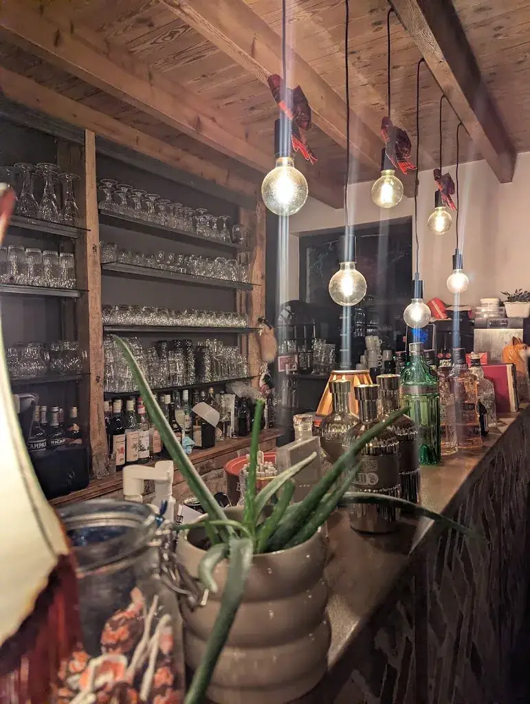 Debra Roberts_Manzo's Tapas & Bistro_Jabbeke_review