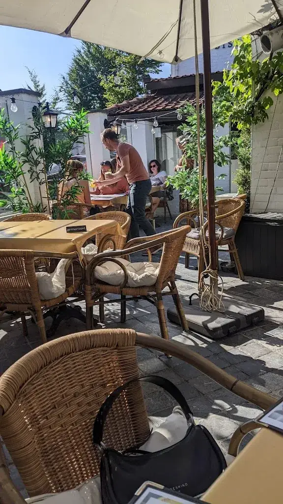 Manzo's Tapas & Bistro Restaurant in Jabbeke