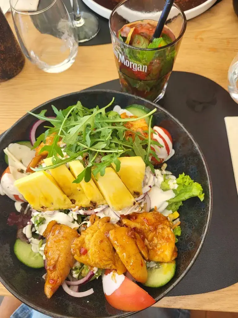 Inna Kryviakina_Brasserie Waalborre by De Metinas_Asse_Bewertung