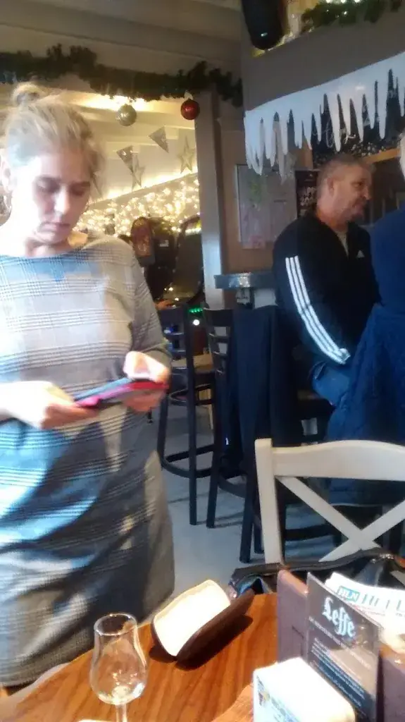 Vladimir Paramonov_Comme Chez Nous Ichtegem PMO_Ichtegem_review