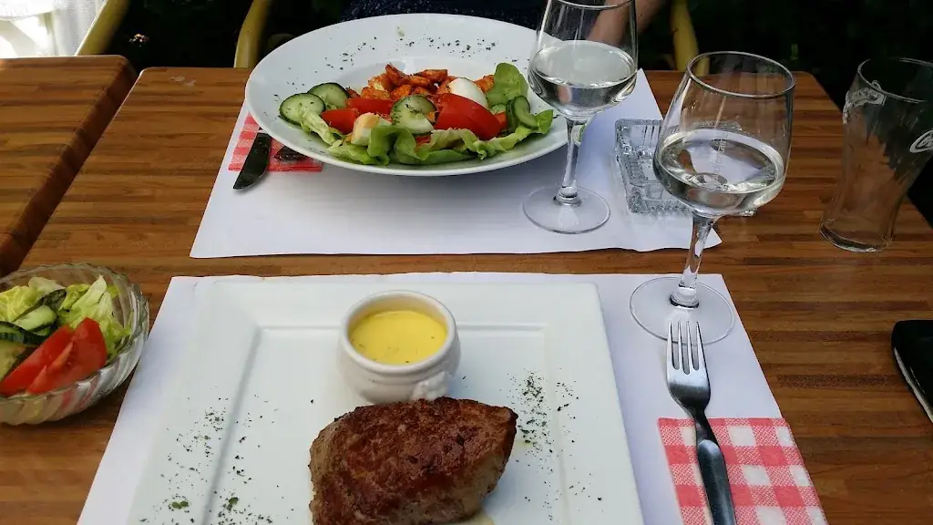 Matthias Carpentier_Tearoom De Raaf_Kalmthout_review