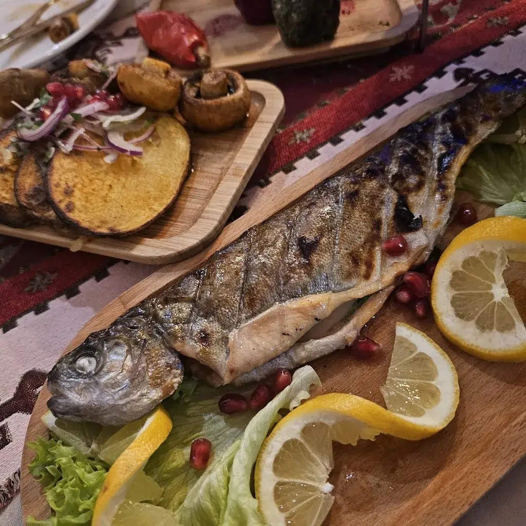 Марія Пінчукова_Old Tbilisi_Asse_review