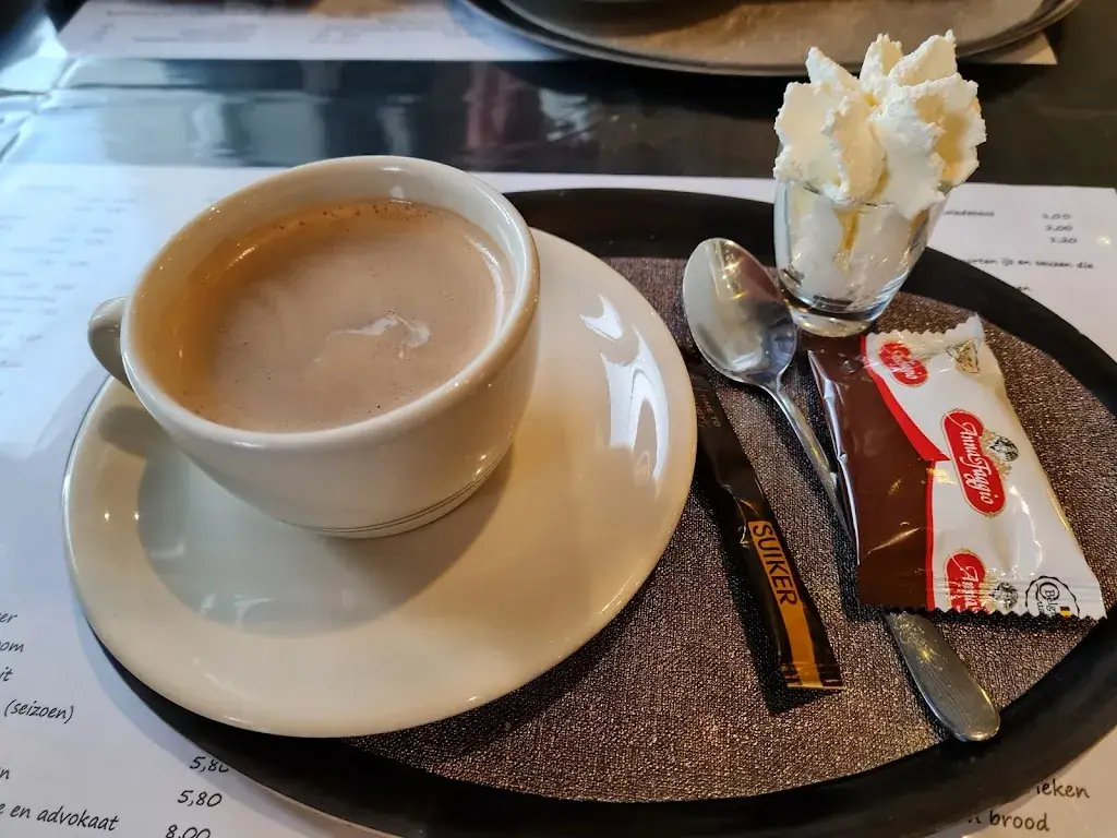 Menü_Ijssalon Daru_Kapelle-op-den-Bos_Bild_1