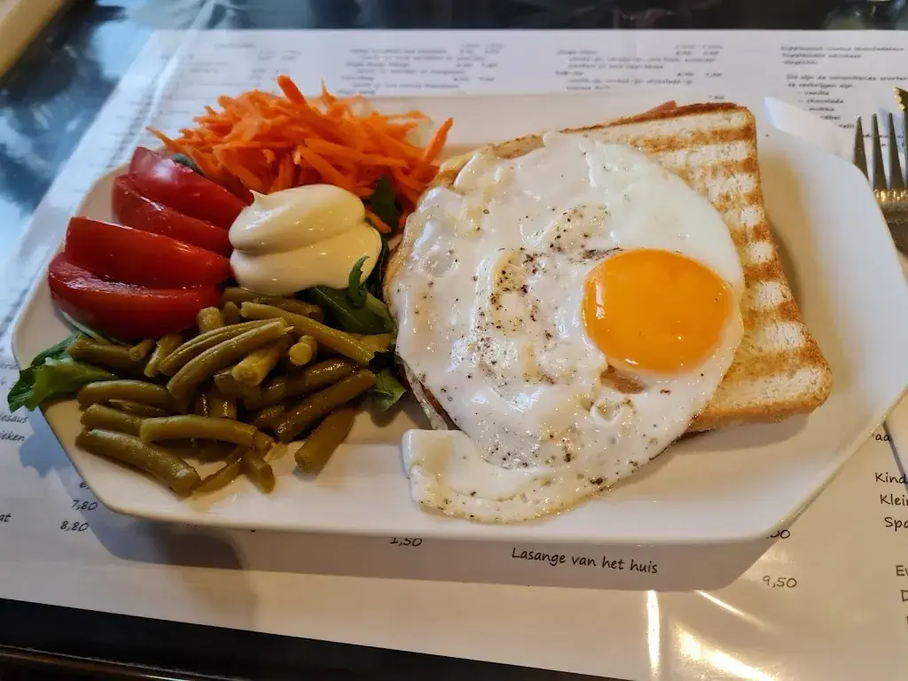 Menü_Ijssalon Daru_Kapelle-op-den-Bos_Bild_2