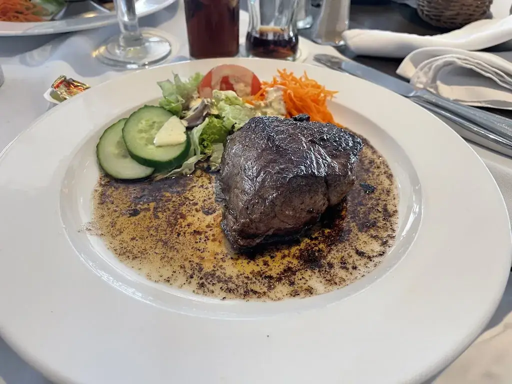 Marion Mueller_Royale_Knokke-Heist_review