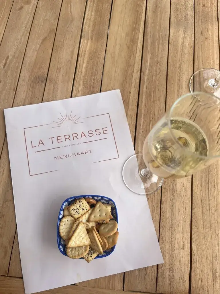 Sarah Waegemans_La Terrasse_Kapellen_reseña