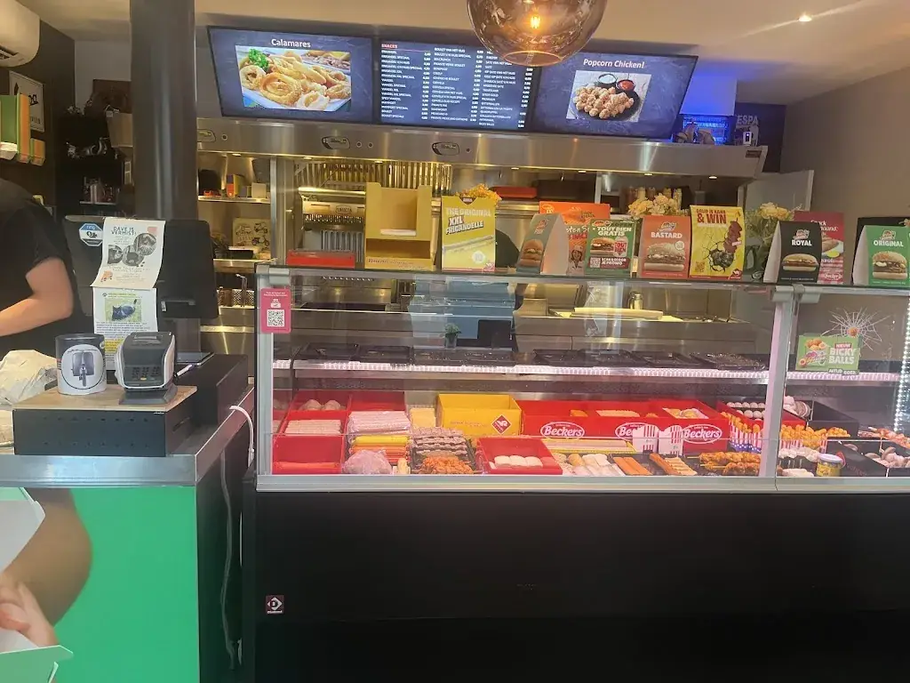 Sarah Waegemans_Frituur 't Zilverenhoekske_Kapellen_review