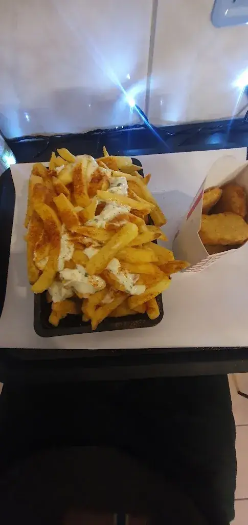 Juul Smiths_Frituur 't Zilverenhoekske_Kapellen_review