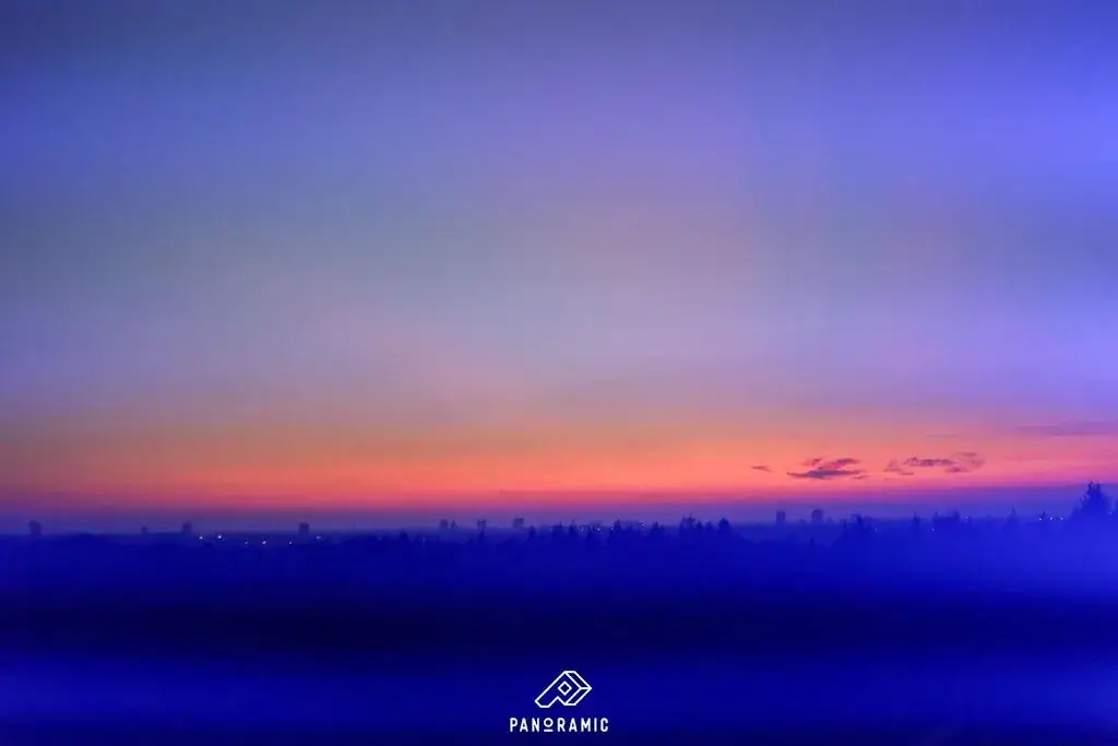 Crossroads Panoramic restaurant in Kraainem