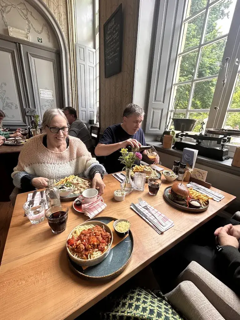 Karolien Coppens_Bar Bruis_Kortenberg_avis