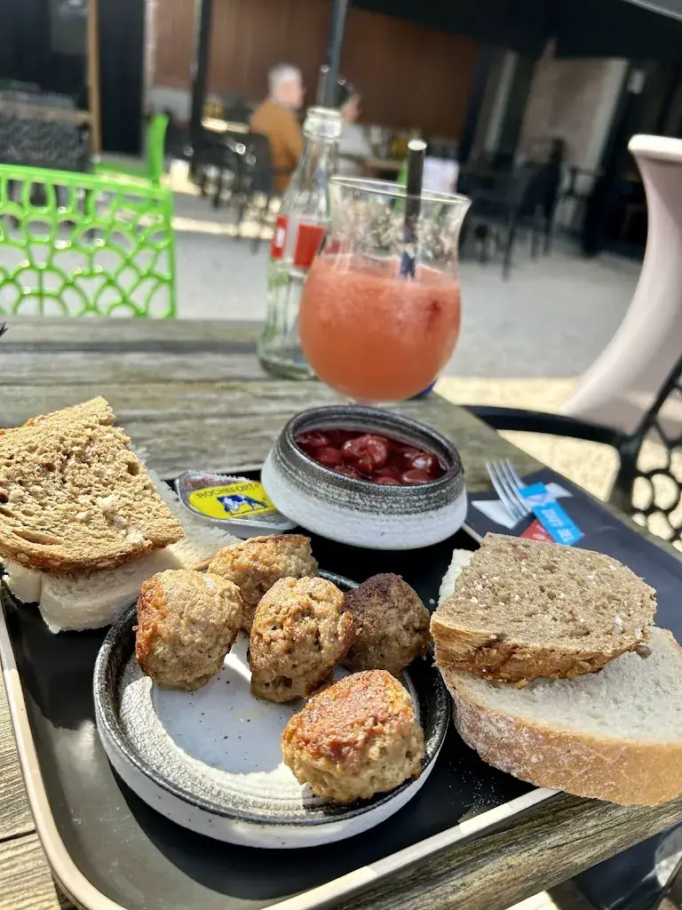 Geert Wanten_Polder Noord_Beveren-Kruibeke-Zwijndrecht_review