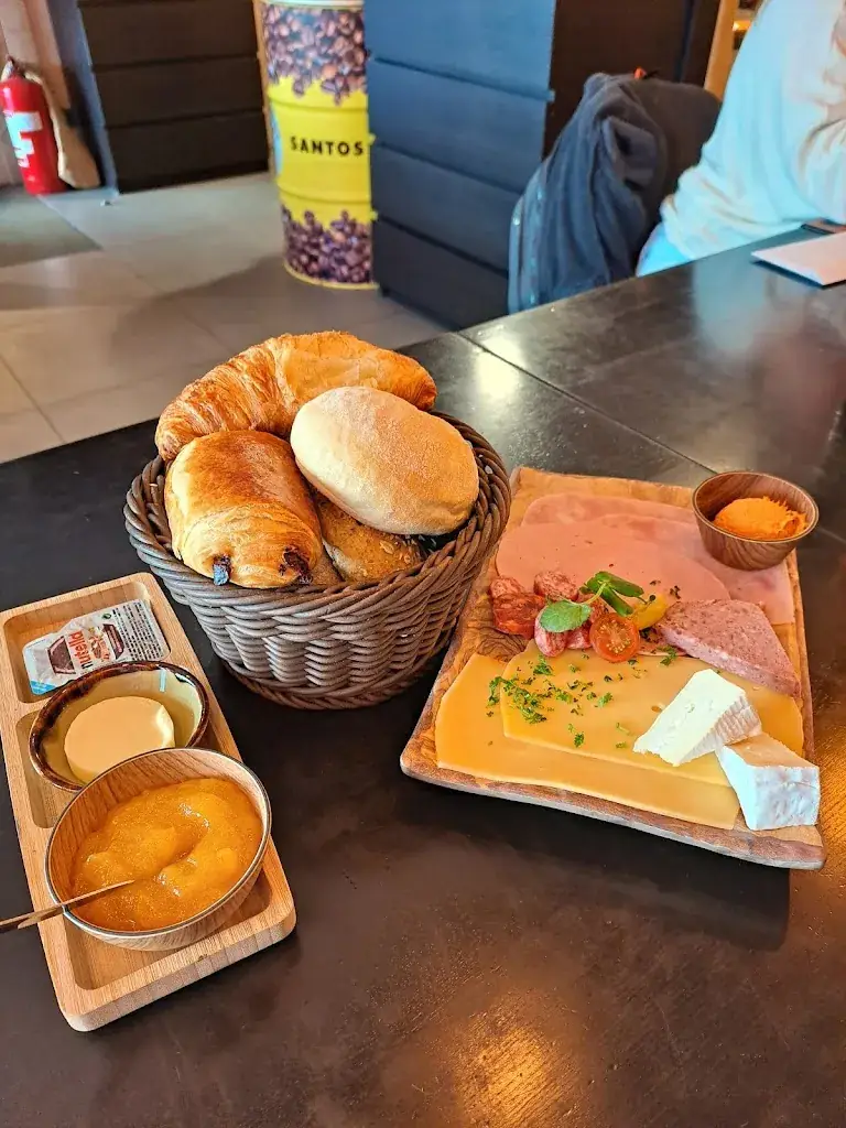 Menü_Koffiehuis Dantes_Koksijde_Bild_9