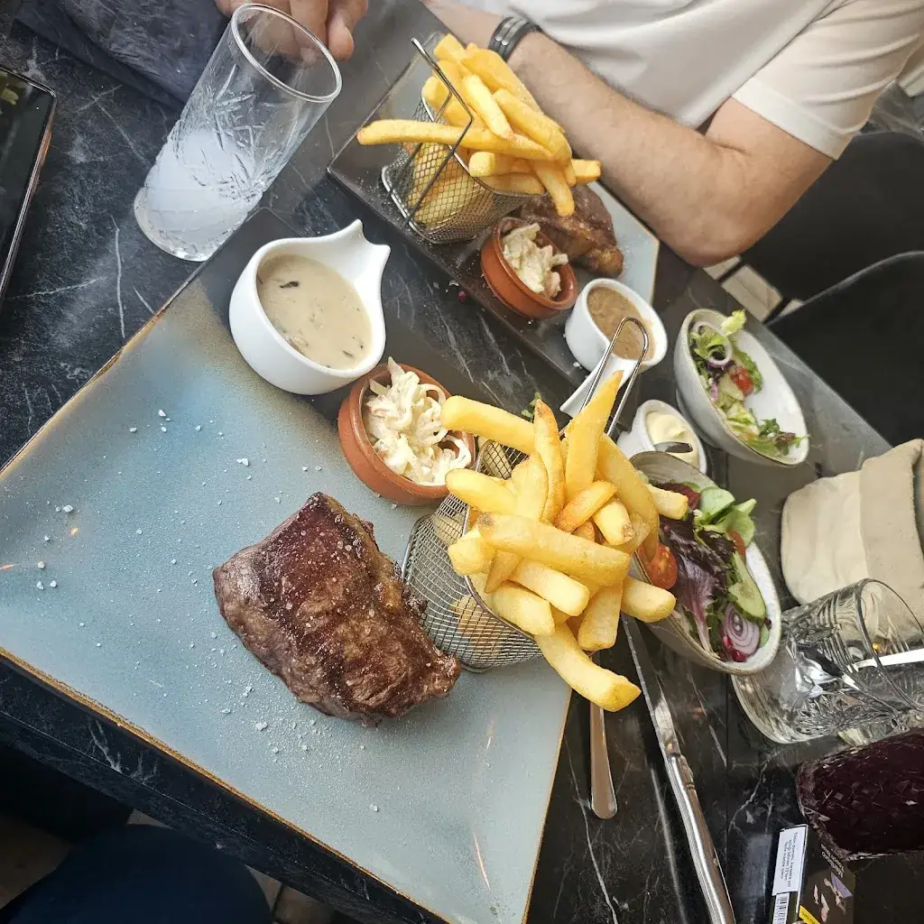 Nurcihan Şanlı_T-bone Steakhouse Laarne_Laarne_reseña