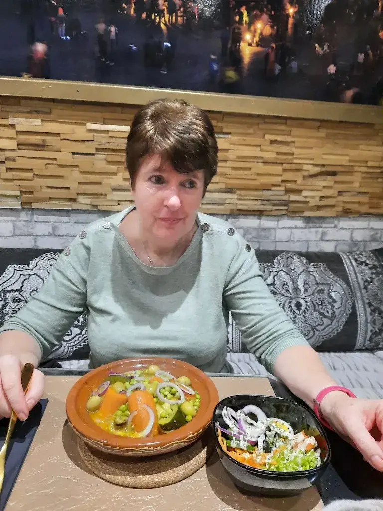 Menü_DAR ES SALAAM_Kuurne_Bild_6