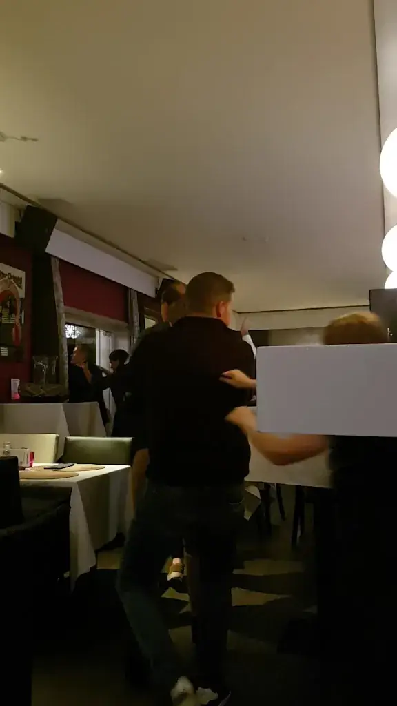 Beaumonde Grill_Pittem_slider_image_2