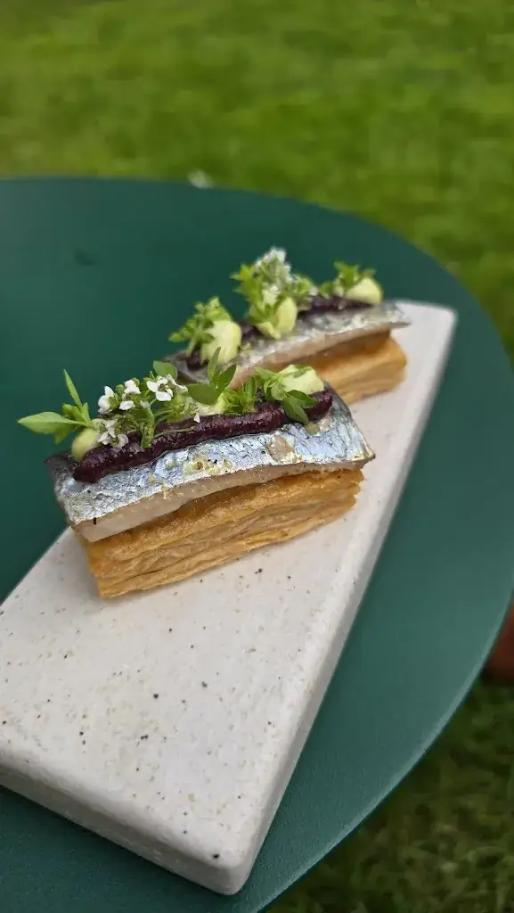 Tybo Vanderstraeten_Benoit & Bernard Dewitte_Kruisem_review