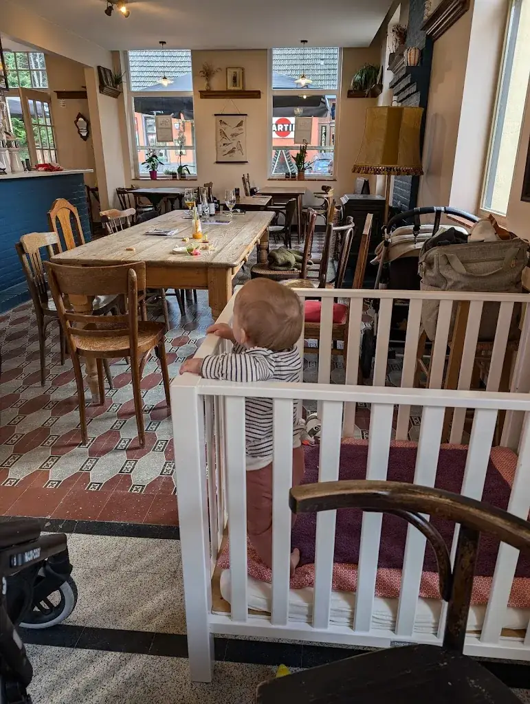 Jens Puissant_Café Aimé // Lozer_Kruisem_reseña