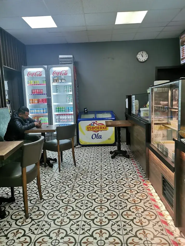 Pitta Emre_Gent_slider_image_2