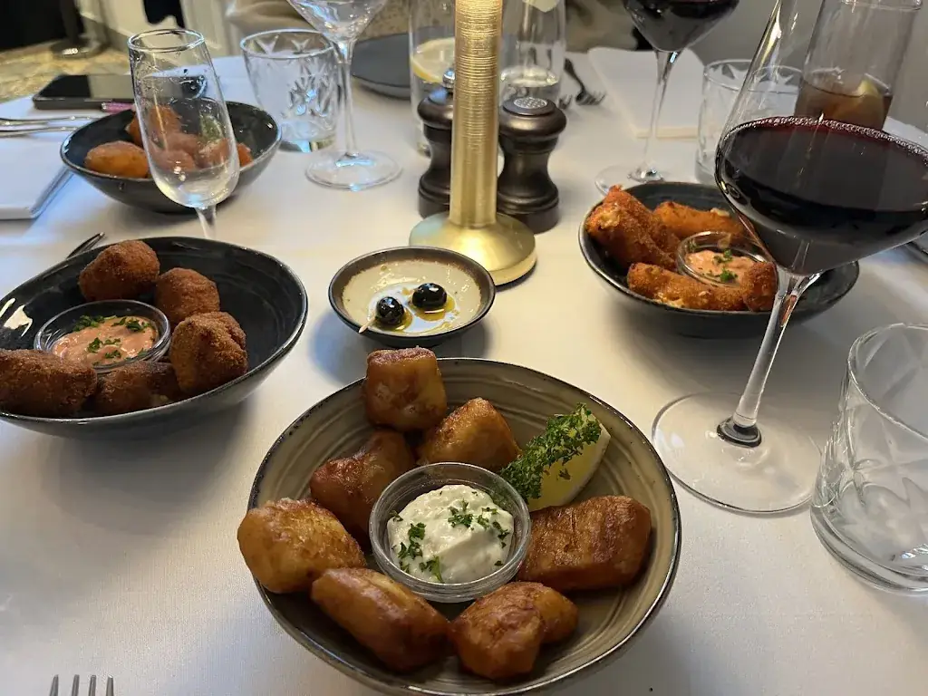 Restaurant Lam Gods_Lede_slider_image_3