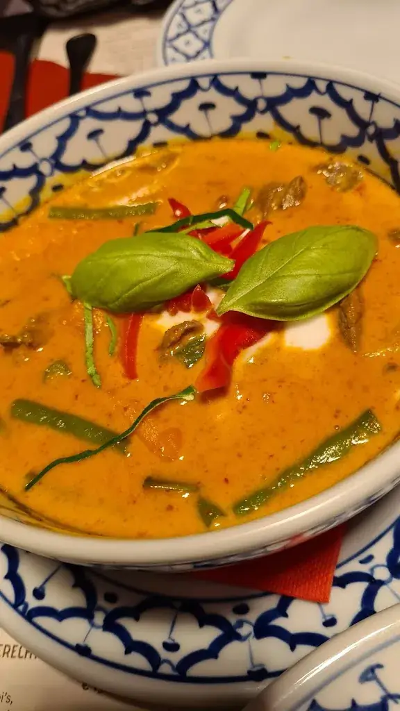 Menu_Chalom Thai Restaurant_Lede_image_9