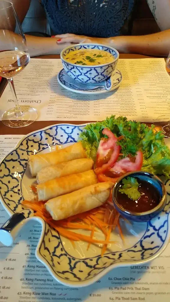 Stijn Engels_Chalom Thai Restaurant_Lede_review