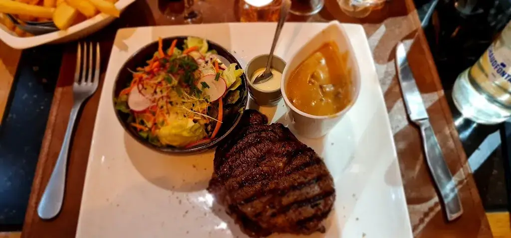 Madeline De Kerpel_Gardevoo_Lede_reseña